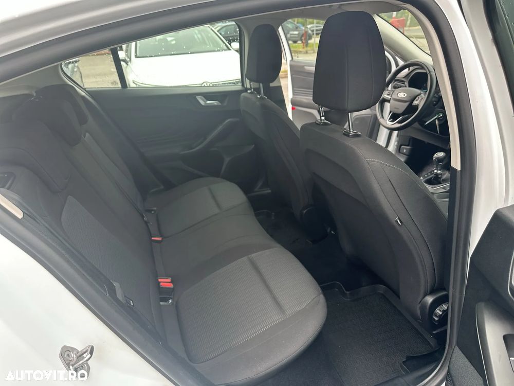 Ford Focus 1.5 EcoBlue Trend - 13