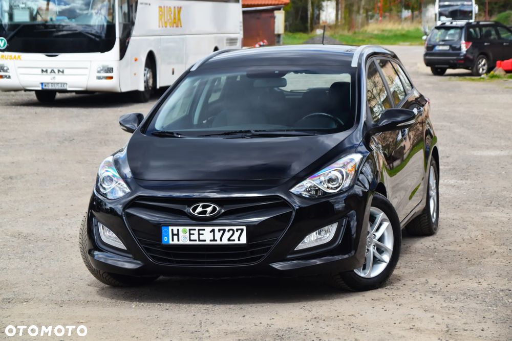 Hyundai i30 blue 1.6 CRDi Trend - 29
