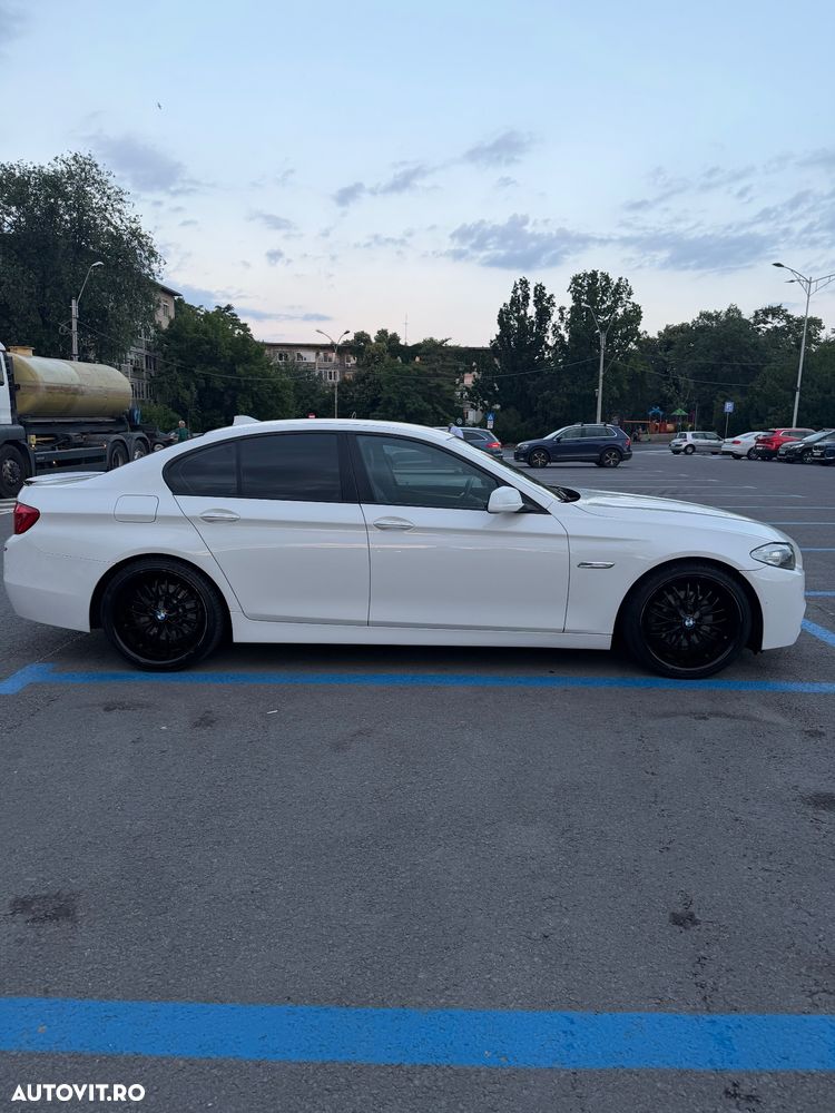 BMW Seria 5 520d xDrive - 4