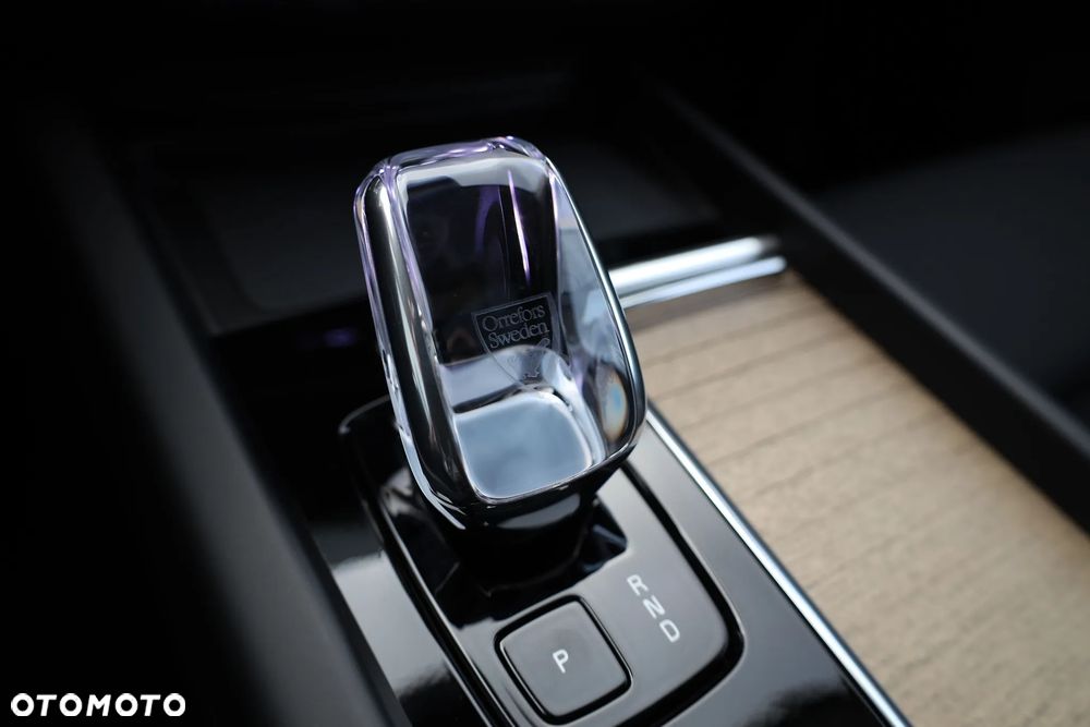 Volvo XC 60 T8 AWD Plus Dark - 15