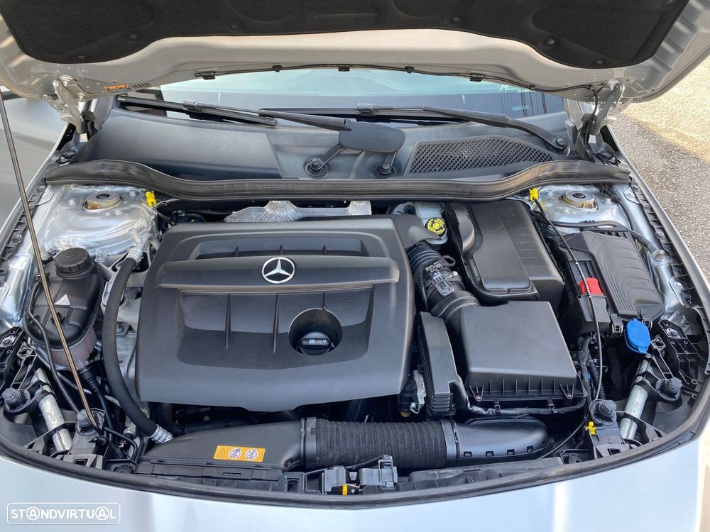 Mercedes-Benz CLA 180 - 30