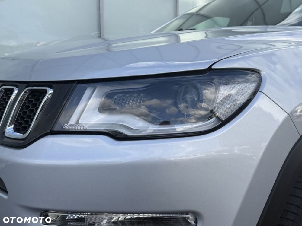 Jeep Compass - 30