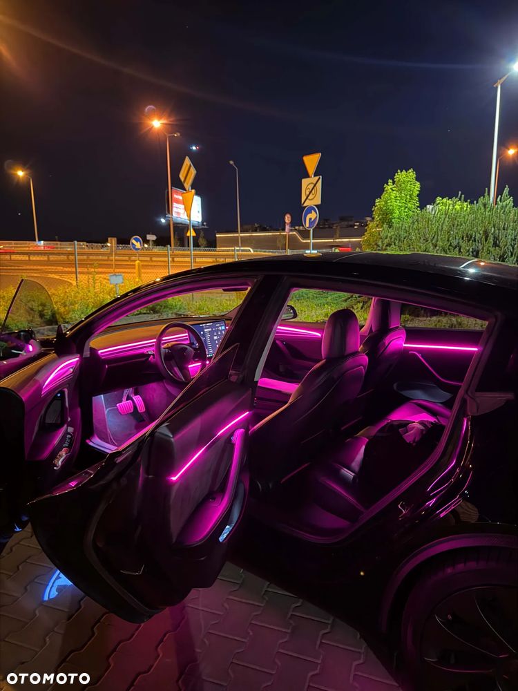 Tesla Model 3 2021 photo 3