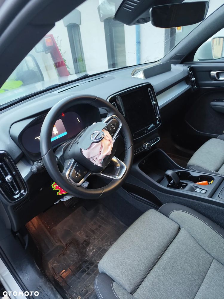 Volvo XC 40 B4 B DKG Plus Bright - 27