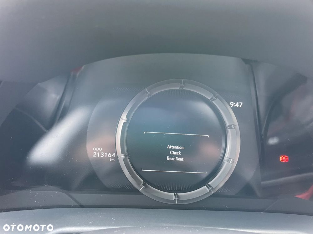 Lexus ES 300h F Sport - 32