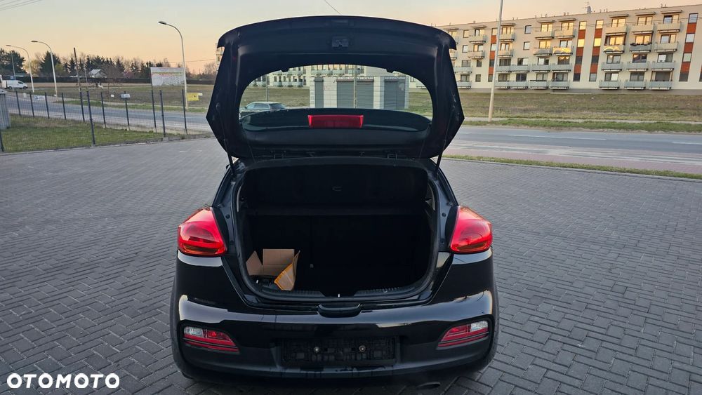 Kia Ceed 1.4 CVVT Dream Team Edition - 27