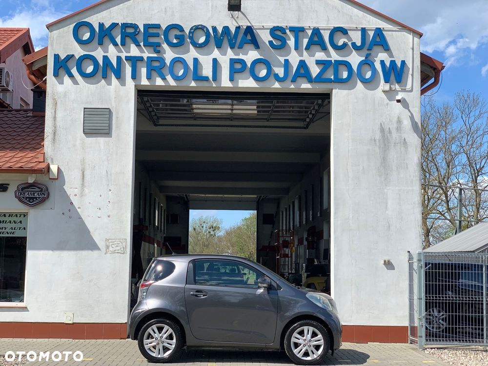 Toyota iQ - 35