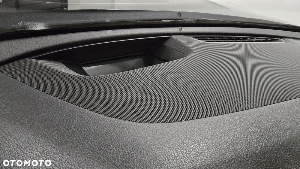 Mercedes-Benz Klasa E 300 de 4Matic T 9G-TRONIC AMG Line - 13