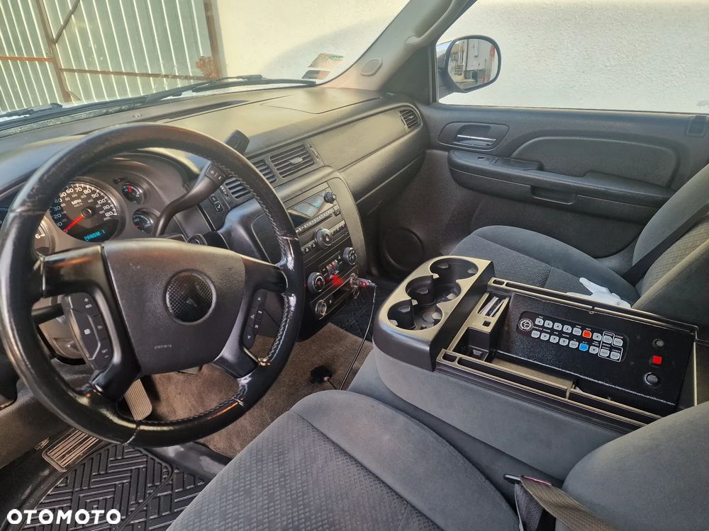 Chevrolet Suburban 6.0 LS 2500 4WD - 10