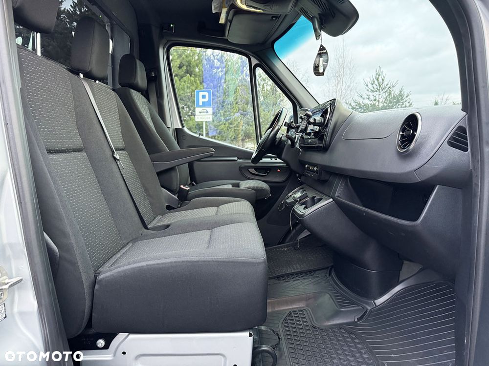 Mercedes-Benz Sprinter - 37