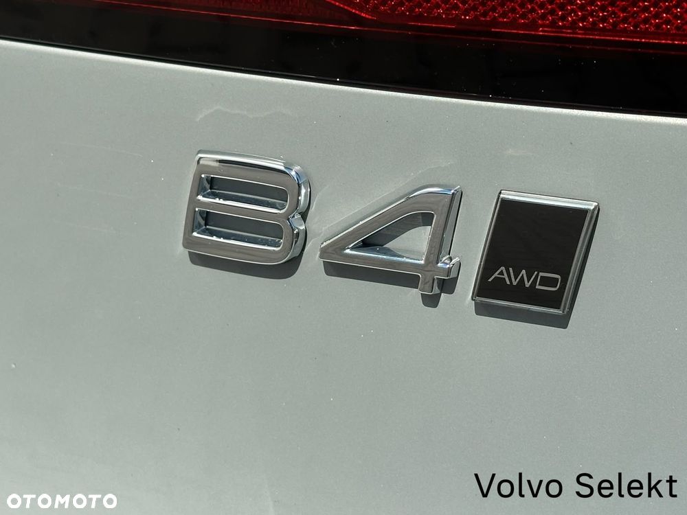Volvo V90 Cross Country - 16