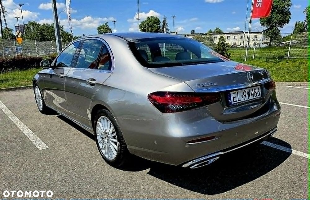 Mercedes-Benz Klasa E 220 d 4-Matic Exclusive - 9