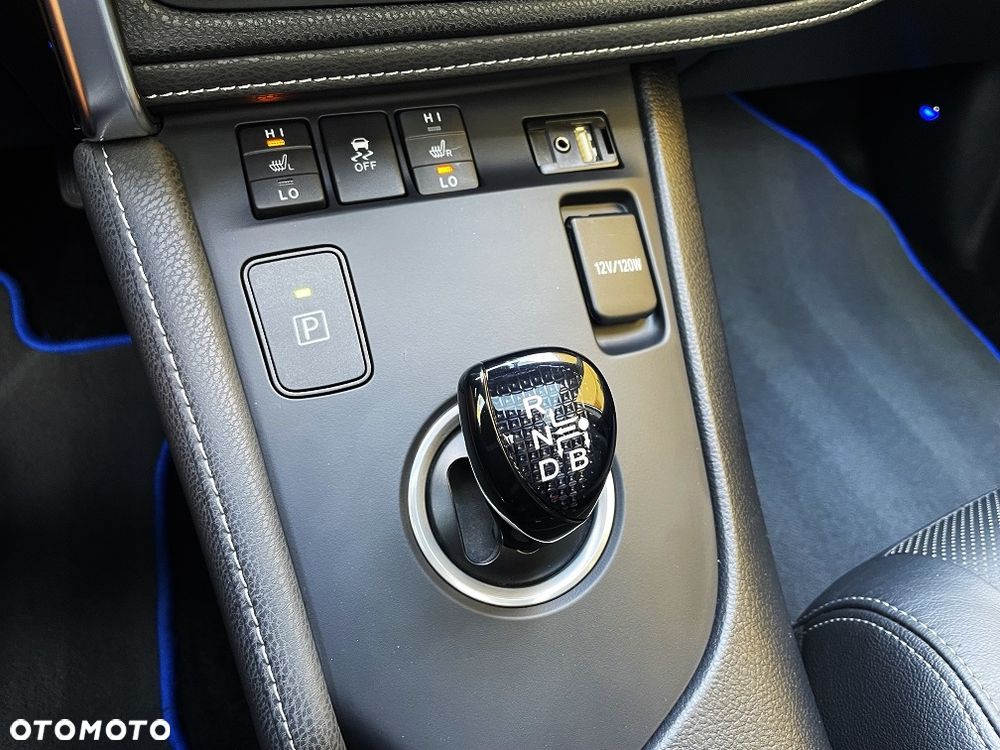 Toyota Auris 1.8 HSD Prestige NAVI - 35