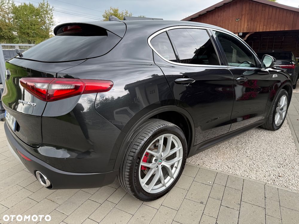 Alfa Romeo Stelvio - 6
