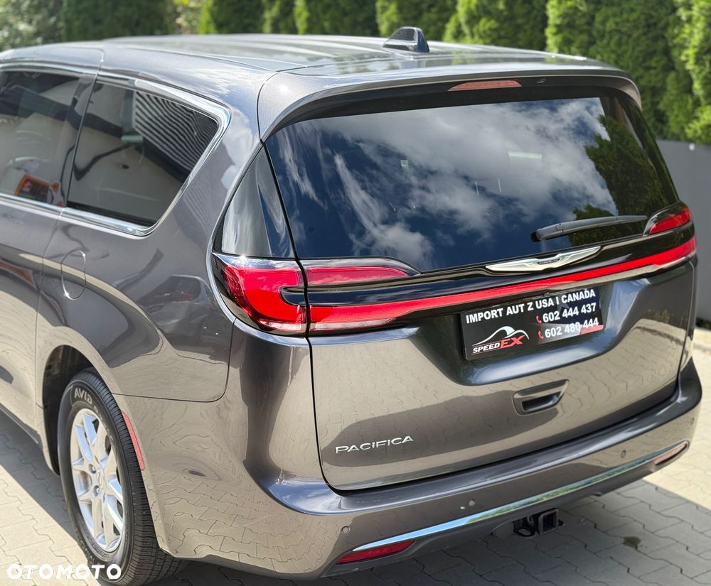 Chrysler Pacifica - 10
