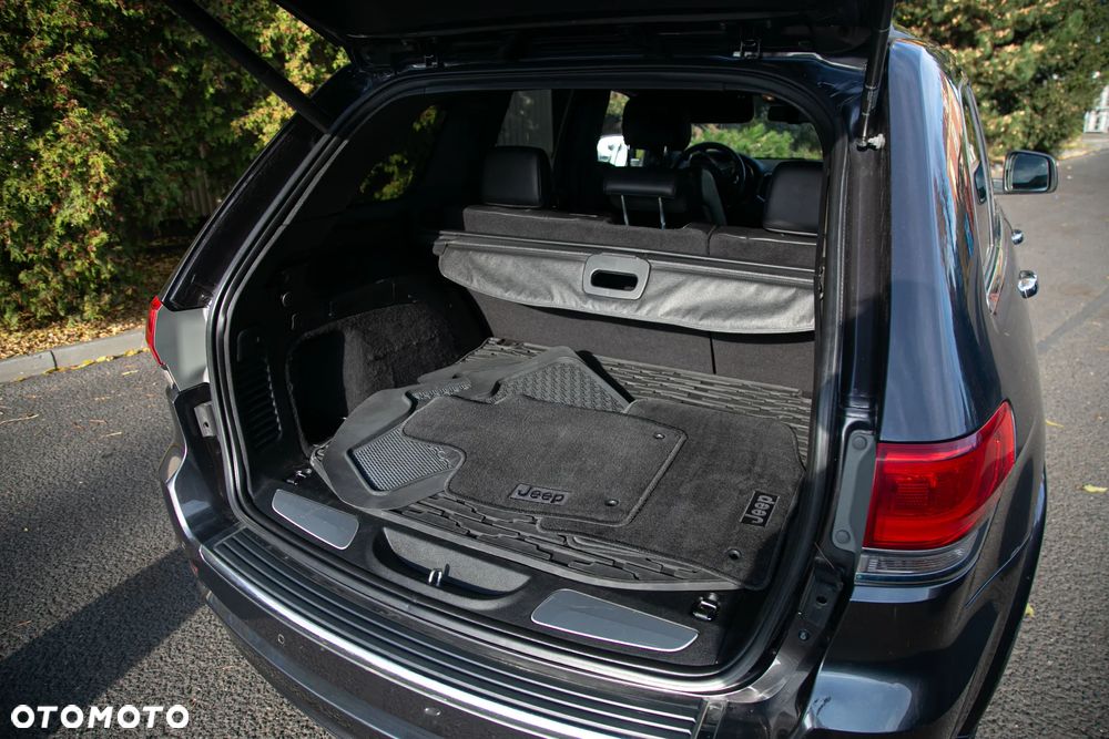 Jeep Grand Cherokee - 21