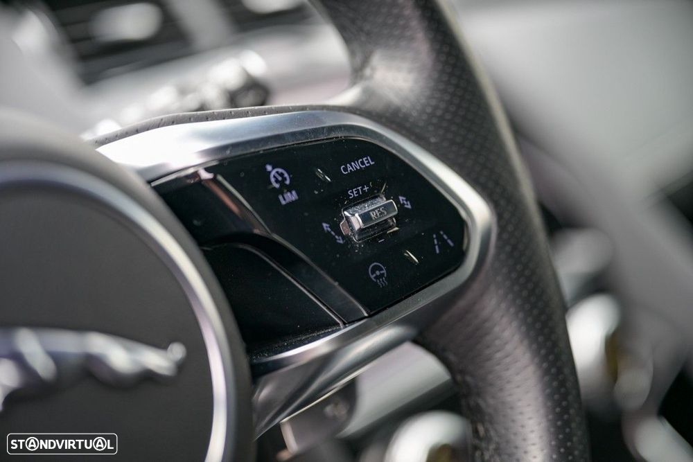 Jaguar E-Pace — fotografia 17