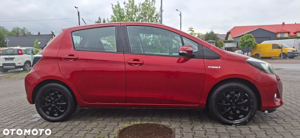 Toyota Yaris Hybrid 100 Dynamic - 5