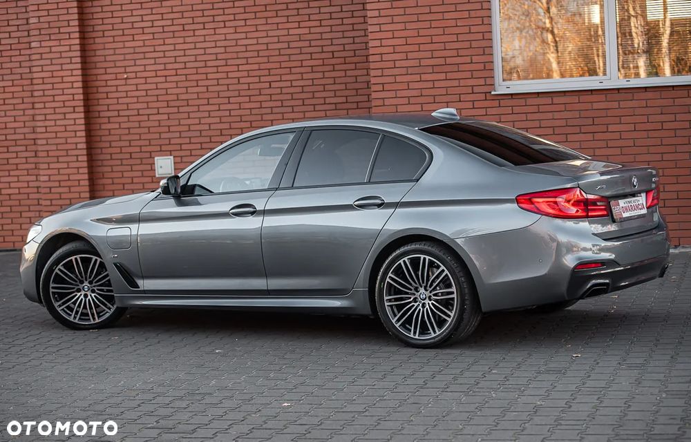 BMW Seria 5 530e iPerformance xDrive M Sport sport - 28
