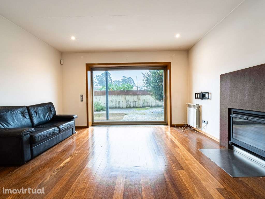 Moradia em Paredes na Urbanização do Oural - Grande imagem: 4/25