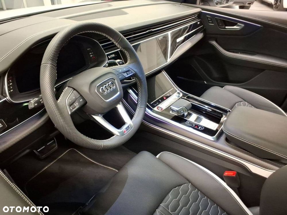Audi RS Q8 - 10