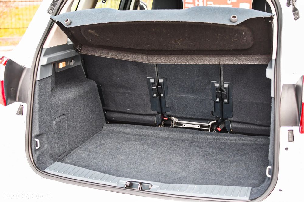 Ford C-MAX - 19