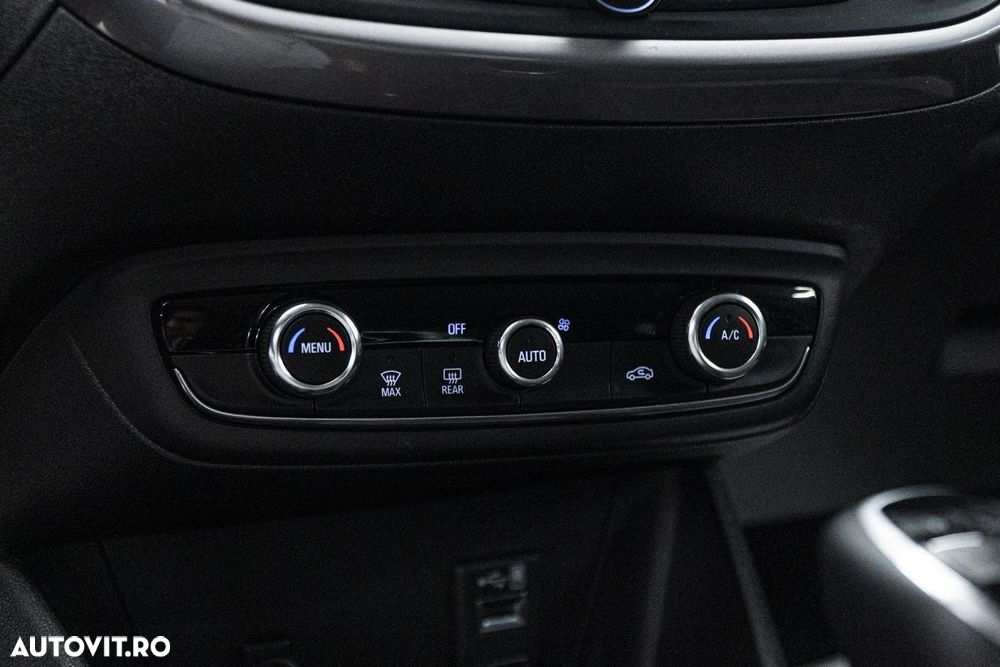 Opel Crossland X 1.2 Start/Stop Innovation - 11