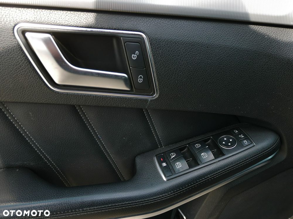 Mercedes-Benz Klasa E 250 (BlueTEC) d 9G-TRONIC - 16