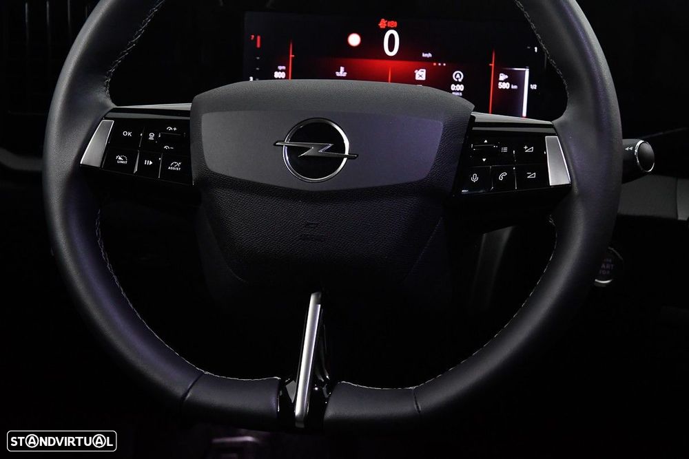 Opel Astra 1.2 T Elegance - 25