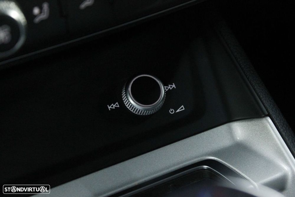 Audi Q3 45 TFSIe S tronic - 32