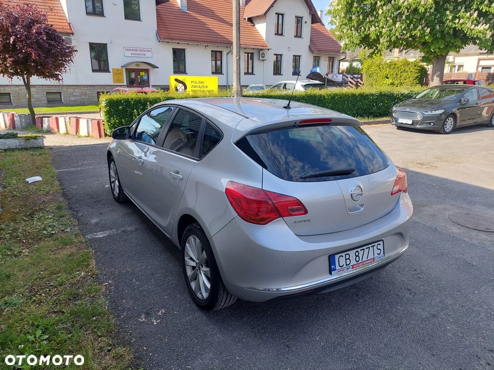 Opel Astra - 4