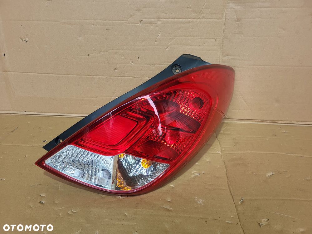 LAMPA PRAWY TYL HYUNDAI I20 I LIFT 92402-4P500