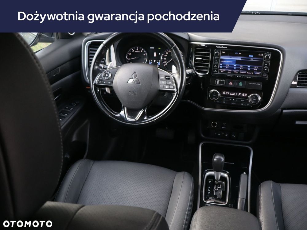 Mitsubishi Outlander - 9