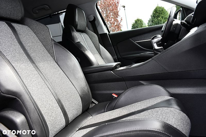 Peugeot 5008 BlueHDi 130 Allure Pack - 25