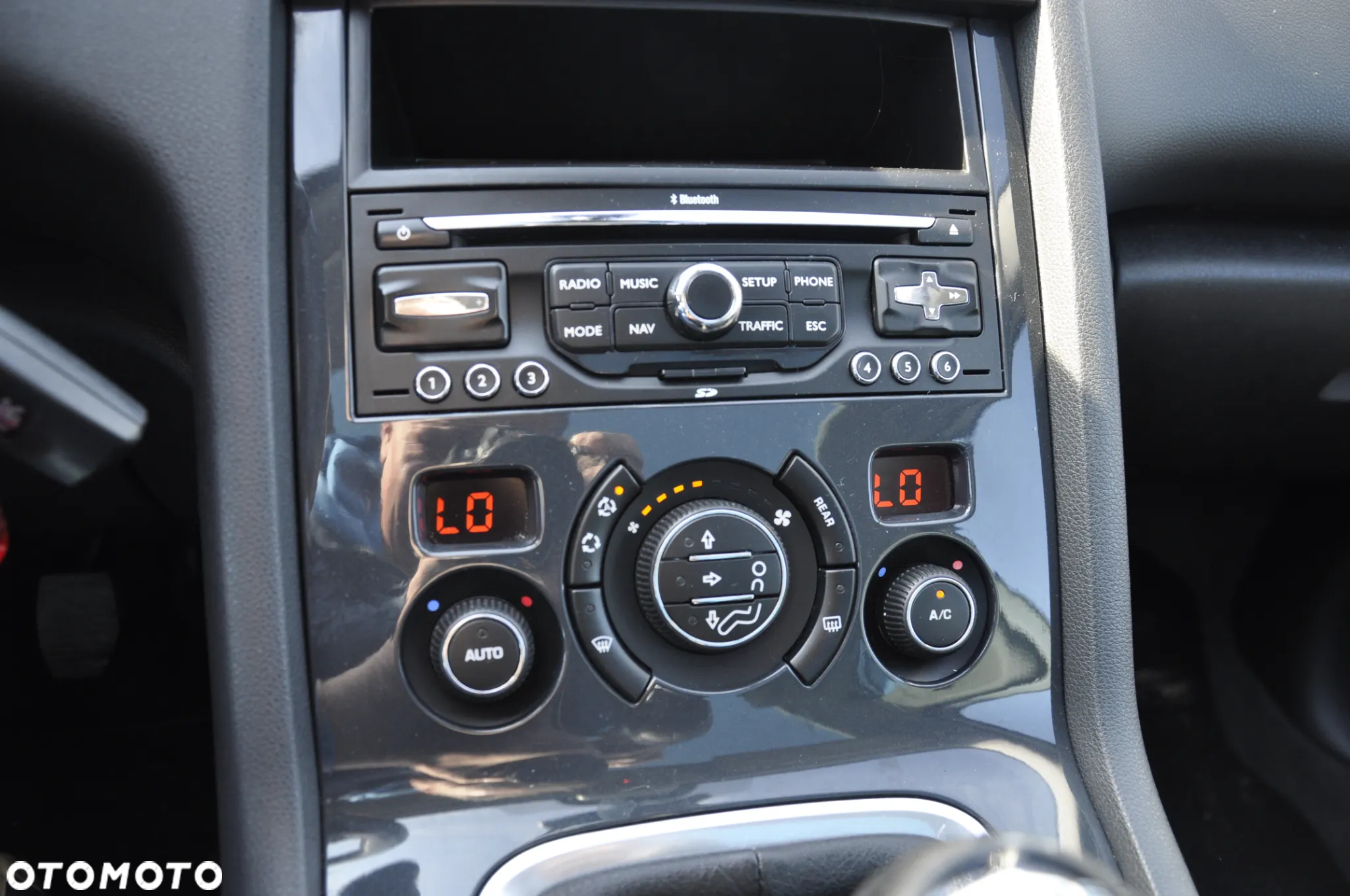 Peugeot 5008 1.6 THP Business Line - 12