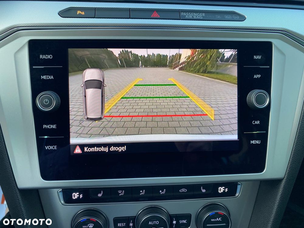 Volkswagen Passat 1.5 TSI OPF DSG Highline - 14