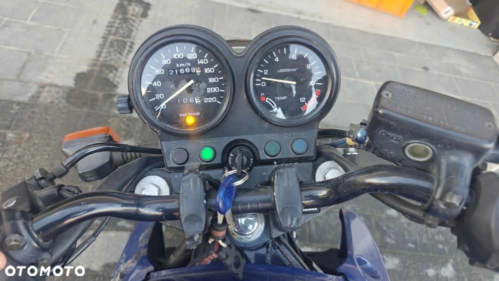 Honda CB - 8