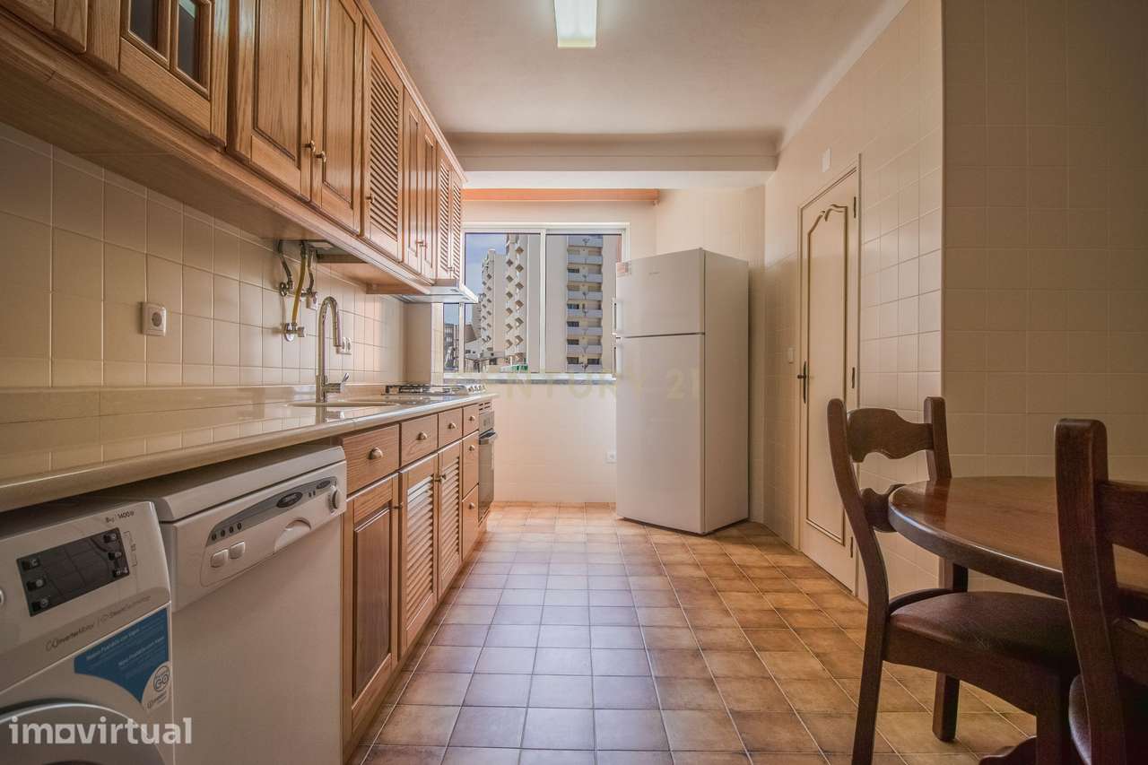 Apartamento T3 Renovado para Arrendamento – Alto do Forno, Buarcos | F - Grande imagem: 3/30