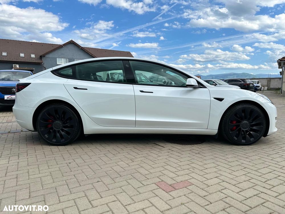Tesla Model 3 Langstreckenbatterie Allradantrieb Dual Motor Performance - 16