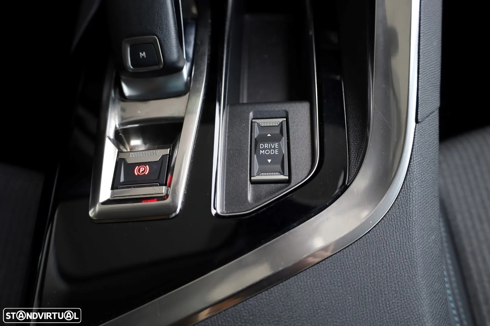 Peugeot 3008 1.2 PureTech Allure EAT8 - 19