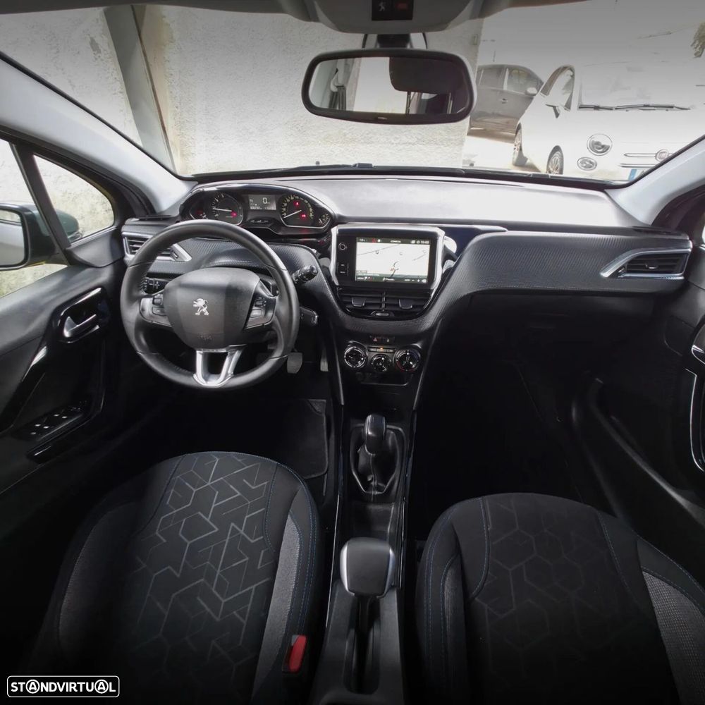 Peugeot 2008 1.2 PureTech Signature - 15