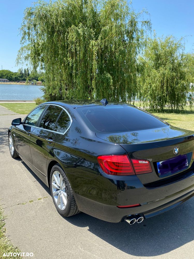 BMW Seria 5 520d Aut. Luxury Line - 1