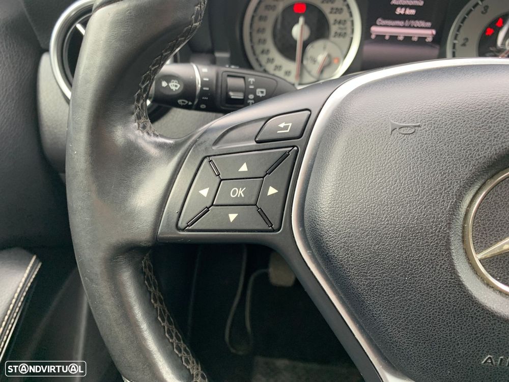 Mercedes-Benz A 180 d AMG Line - 44