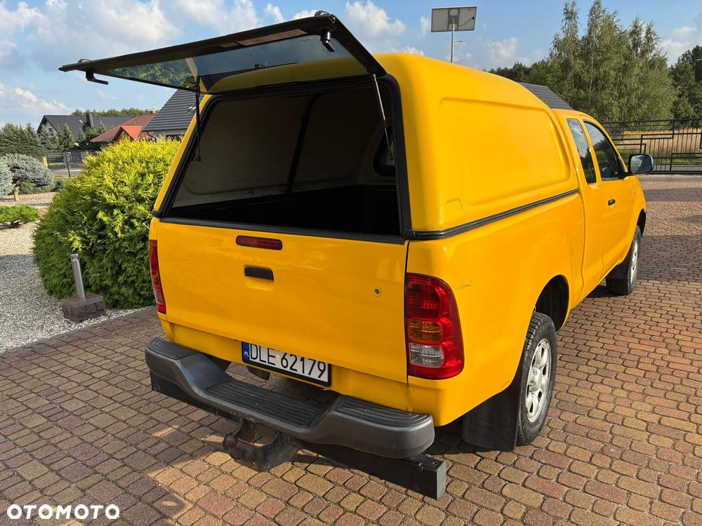 Toyota Hilux - 2