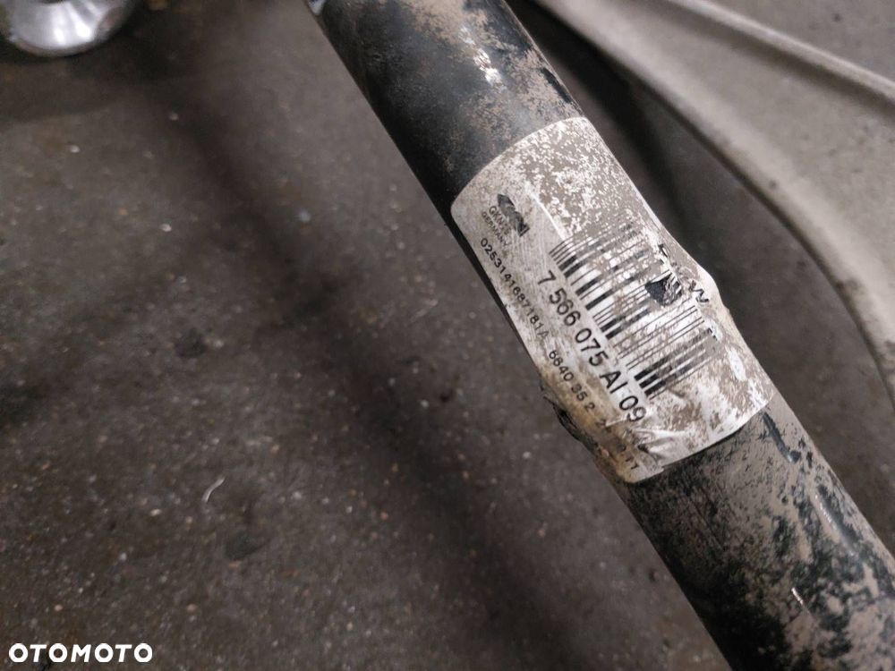 ZWROTNICA PIASTA WAHACZ PÓŁOŚ LEWY TYŁ + PRAWY TYŁ BMW F01 730D - 4