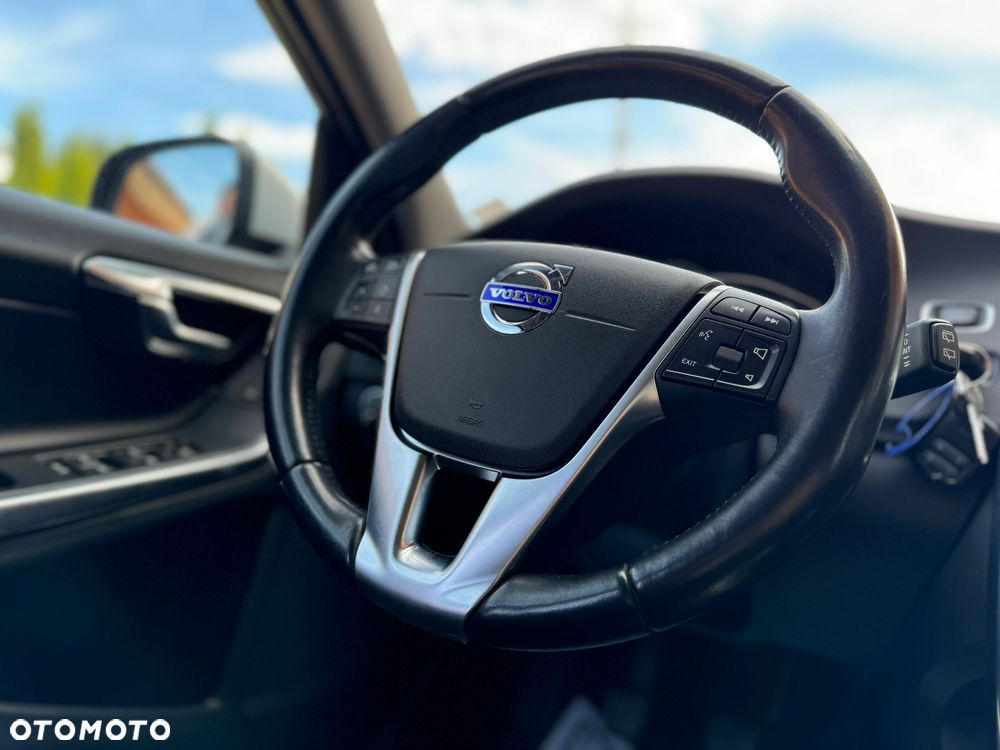 Volvo V60 D4 Momentum - 18