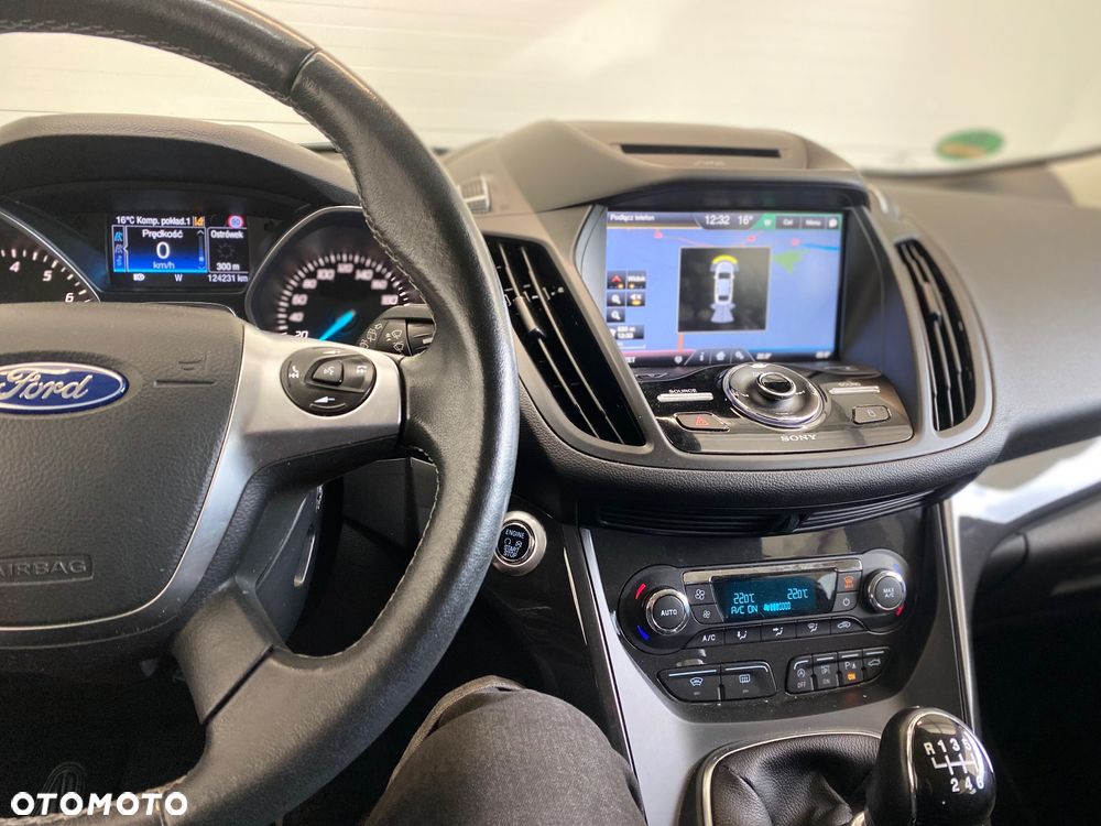 Ford Kuga 1.5 EcoBoost 2x4 Titanium - 27