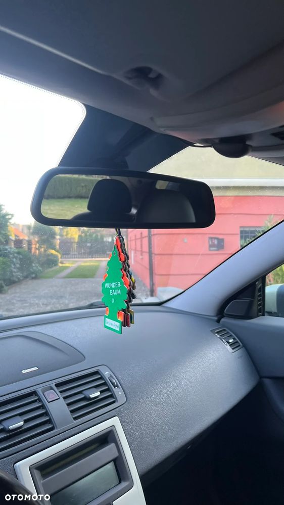 Volvo C30 2.0D Momentum - 18