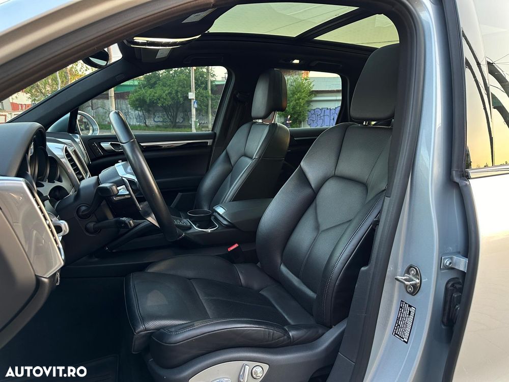 Porsche Cayenne - 8
