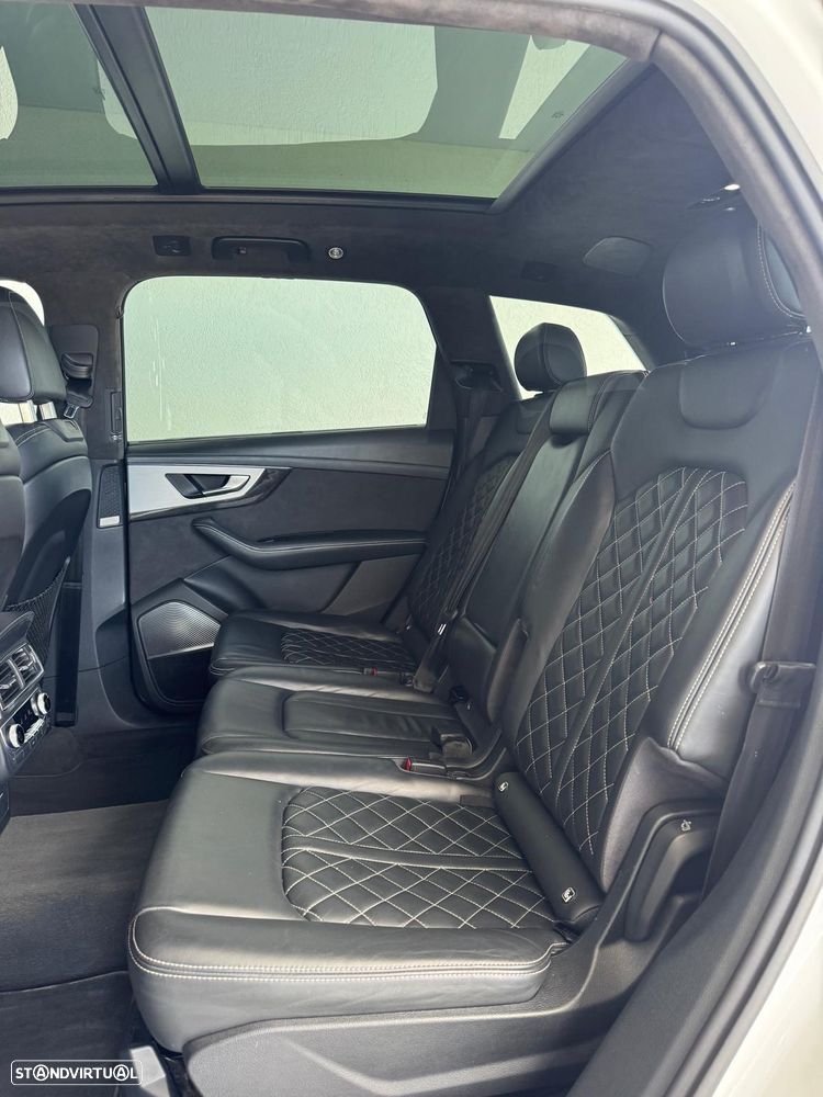Audi SQ7 4.0 TDI V8 quattro Tiptronic 7L - 17